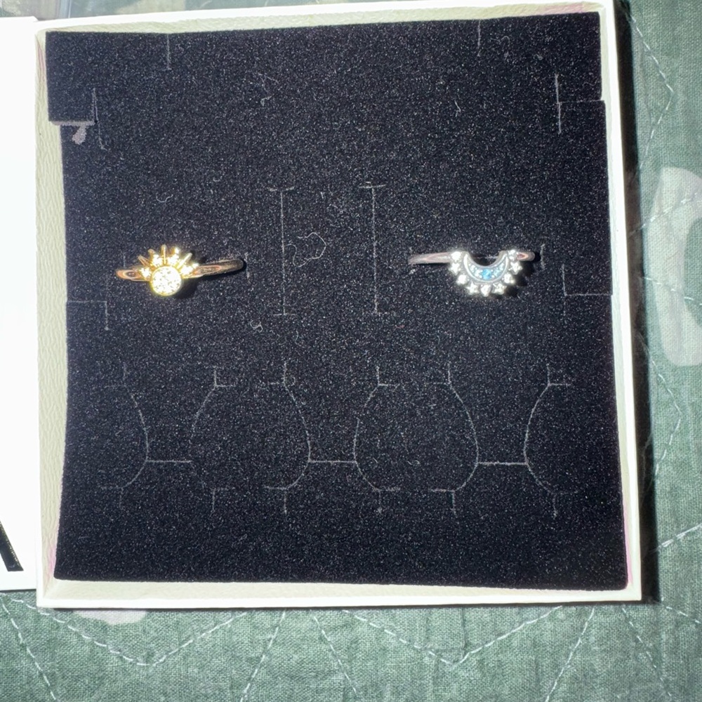 Pandora Gold and Silver Celestial Sun and Moon Ring Set size 6.5 - Picture 6 of 7